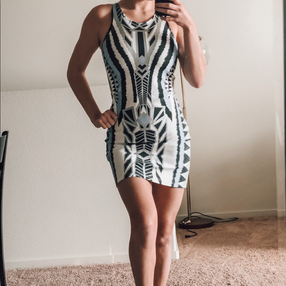 MINKPINK DRESS SIZE SMALL